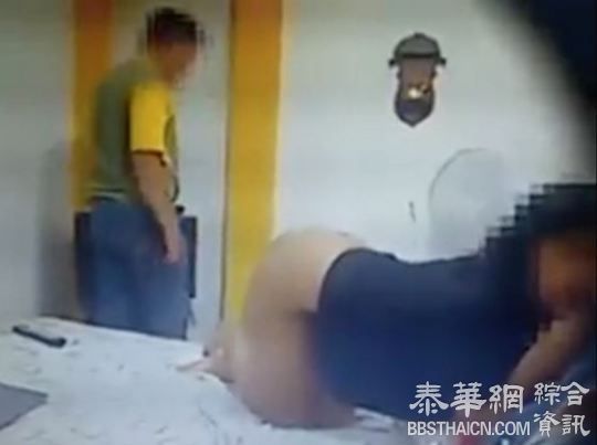 女子裸下体勾引维修人员　男子竟然…