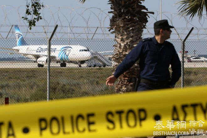 一架埃及客机被劫往塞浦路斯 大部分乘客已释放