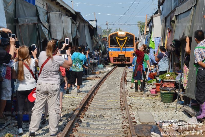 夜功府美攻火车市场回来了