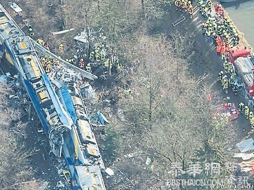 火车相撞11亡肇因 德信号员玩手机