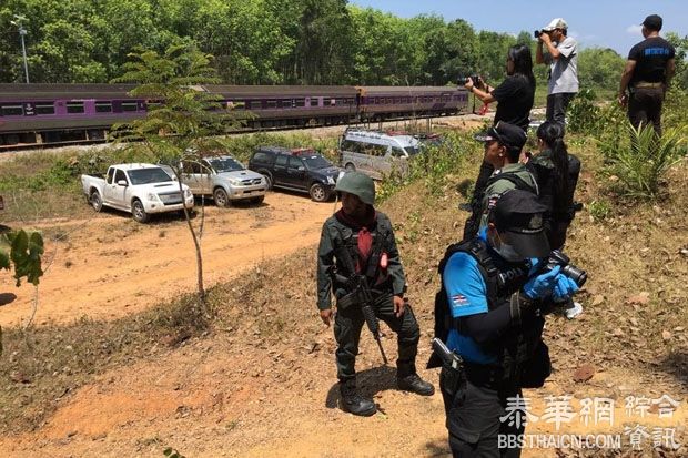 惹拉府一列车遭遇枪击 三节车厢上九个弹孔无人受伤