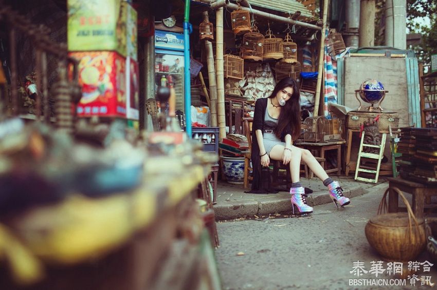 上海老街 路边美女