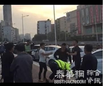 南昌一男子不服违停处理暴打警察，抢夺对讲机阻止民警呼救