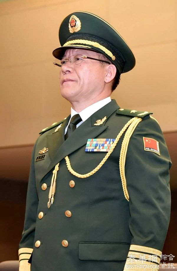 ​武警部队举行晋衔仪式，孔令强等13名警官晋升少将警衔