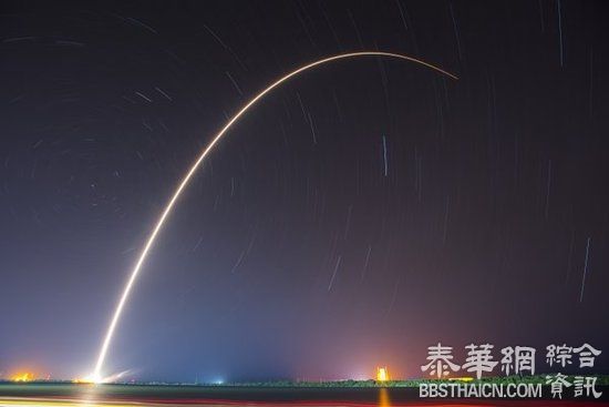 SpaceX 又回收成功了！“猎鹰9号”着陆海面