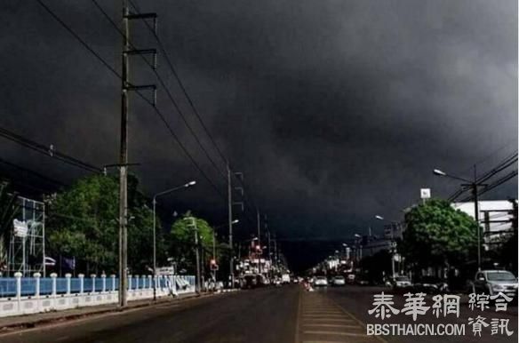 曼谷将经常出现强风暴雨天气市府提醒 雷雨季远离广告牌