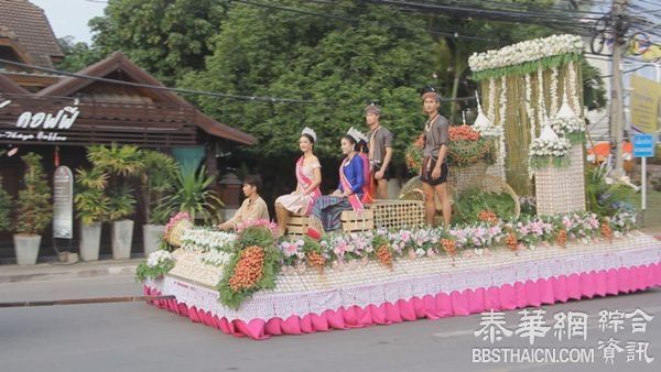 荔枝节开幕花车游行  帕夭首日气氛冷清