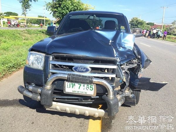 玛哈沙拉堪府车祸小货车撞校车 7名学生伤