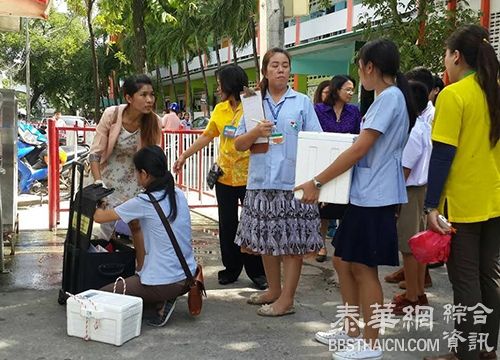 坤敬81小学生疑吃过期牛奶送医