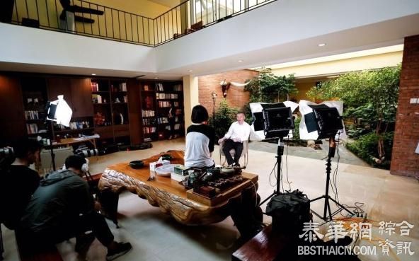 冯小刚豪宅首次曝光 墙上一幅画就价值2072万