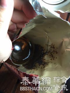 网友爆料：某知名品牌汽水罐生锈希望该品牌的公司尽快将此事查清
