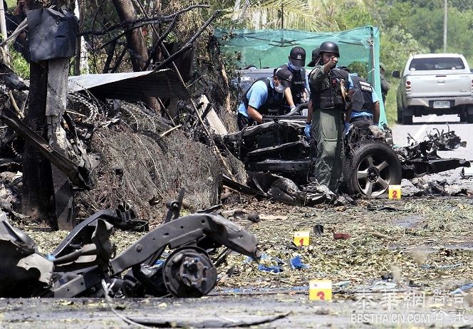 北大年汽车爆炸袭击 执勤点被烧毁警员1死3伤