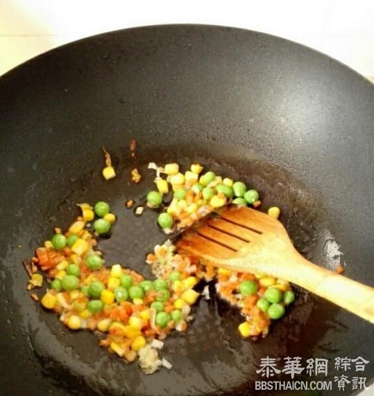 鲜虾咖喱菠萝饭