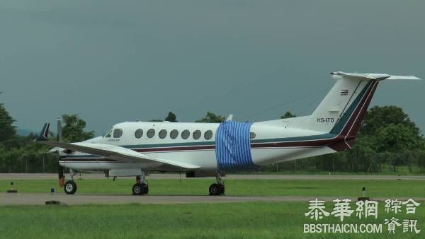 私营航空飞机舱门空中脱落 幸无伤亡