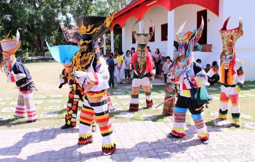 鬼脸节热闹登场