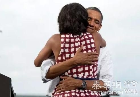 米歇尔晒为奥巴马庆生照秀恩爱：你的笑容仍打动我心
