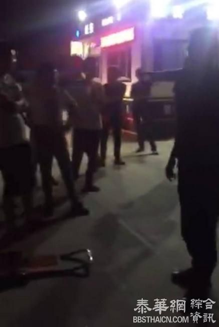 救护车停车纠纷　陆医护与警察肢体冲突