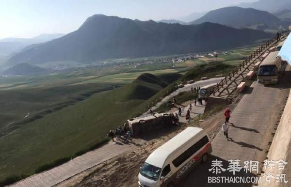 青海卓尔山景区观光车侧翻致3死，事故车逾期未检且超载1人