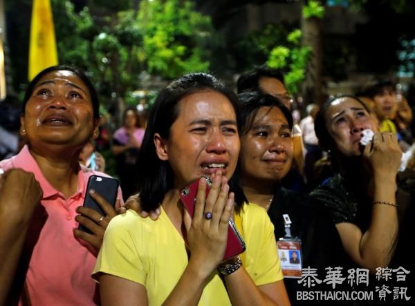 政府决定举哀一年，中国驻泰使馆提醒在泰国人遵守治丧习俗