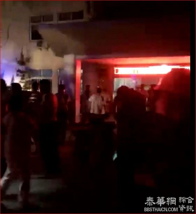 山东一高速疑发生油罐车爆炸 伤亡不明