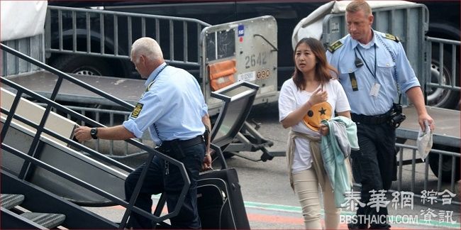 崔顺实女儿在飞往韩国航班上被捕