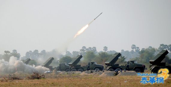 柬埔寨试射中俄制火箭炮
