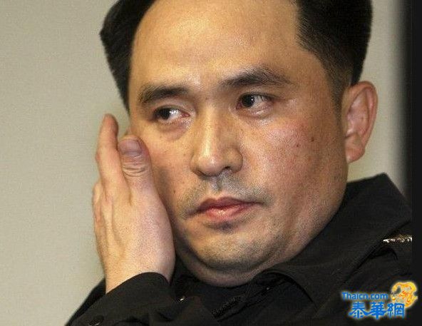 韩国150名失踪官兵家属冲击海军总部