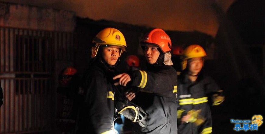 乌鲁木齐市机场附近爆炸 机场关闭1小时15个航班受影响