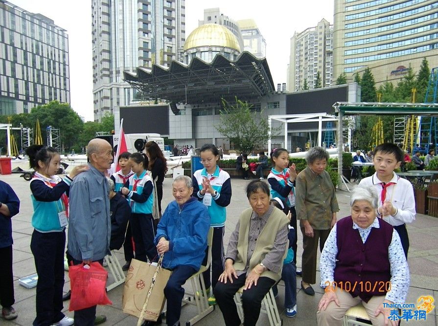 秋风上海虽有寒  春风又临南京路