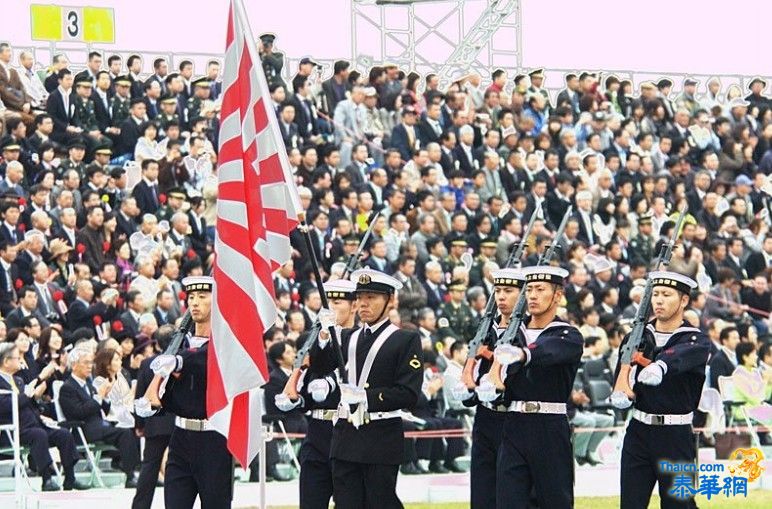 日本自卫队举行盛大阅兵式