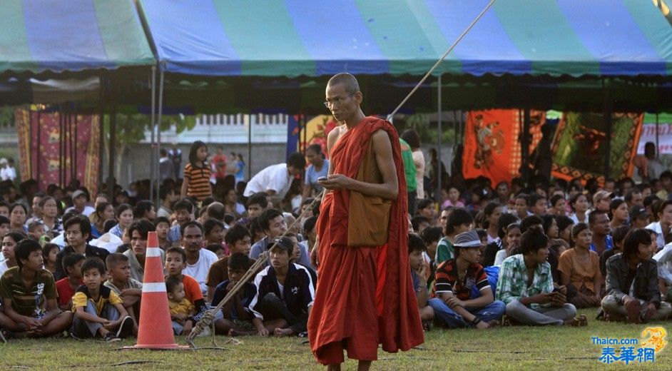 缅甸少数族裔与军方爆冲突 万人涌泰国避祸