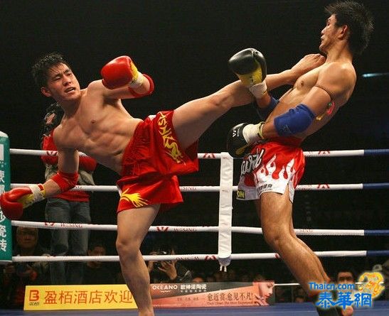 中国功夫惨败泰拳 输不起？