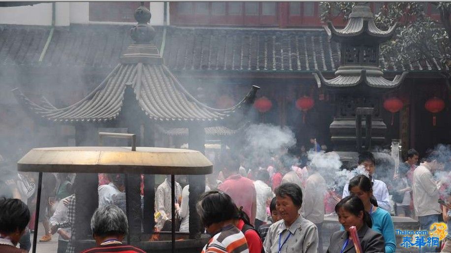 闹市中的一方净土-----上海玉佛禅寺