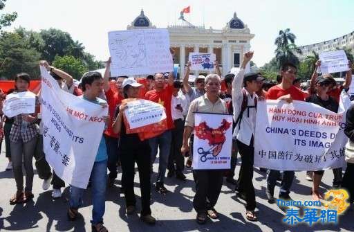 越南今日再发反华游行 警方强行驱散并逮捕至少10人