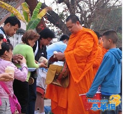 大陆人眼中的泰国和尚