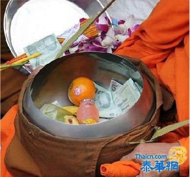 大陆人眼中的泰国和尚
