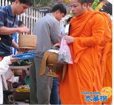 大陆人眼中的泰国和尚