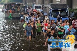 湄南河水涨破纪录 多处溢堤