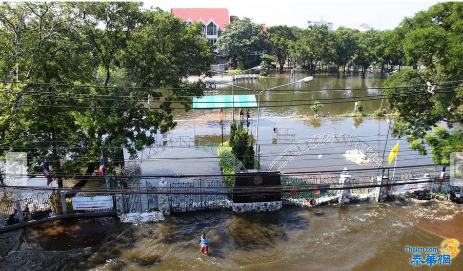 洪水进入泰国农业大学