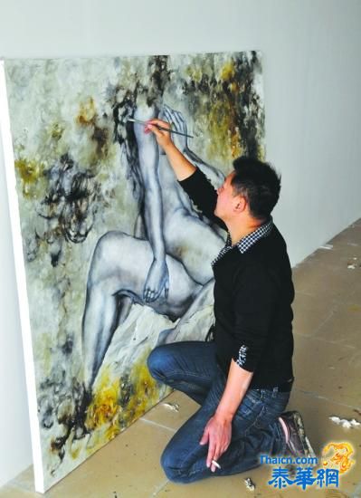 南京“裸模院长”艾滋病日展出性爱油画