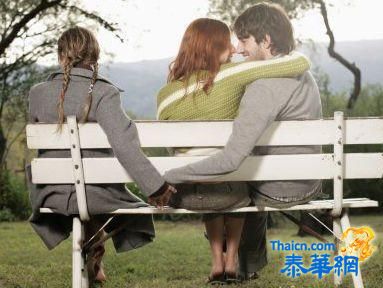 老公有外遇离婚吗