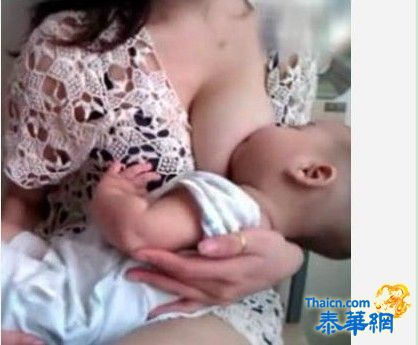 喂奶姐淡定喂奶 大秀豪乳