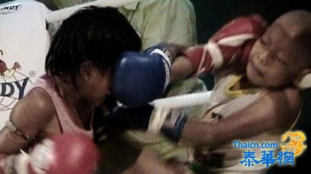 纪录片揭秘泰国地下拳台 3万幼女为生计打黑拳