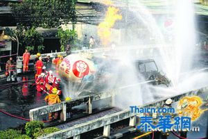 曼谷液化石油气槽车爆炸