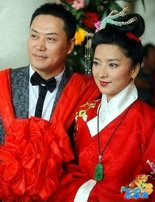 美女棋手灵隐寺成婚引热议 方丈：此举功德无量（转中新网）