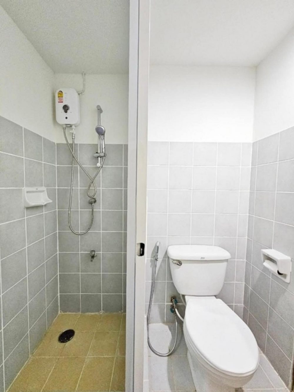 La salle Park Condominium位置很好,靠近BTS Bearing,出行方便-8