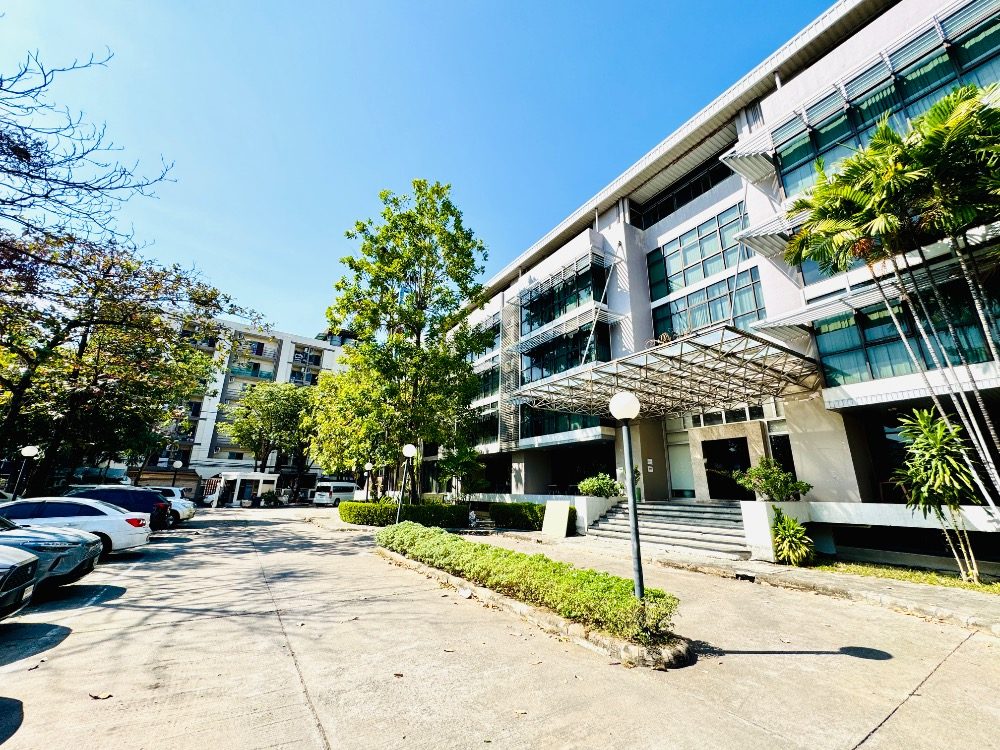 位于素坤逸路的五层办公楼,邻近完善的公共设施,可立即投入营业 !-2