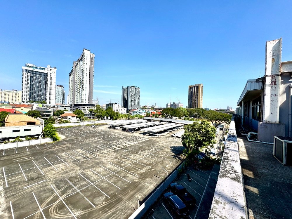 位于素坤逸路的五层办公楼,邻近完善的公共设施,可立即投入营业 !-16