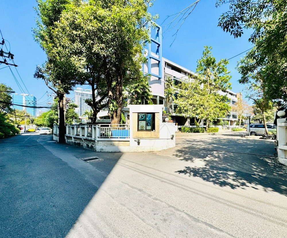 位于素坤逸路的五层办公楼,邻近完善的公共设施,可立即投入营业 !-4