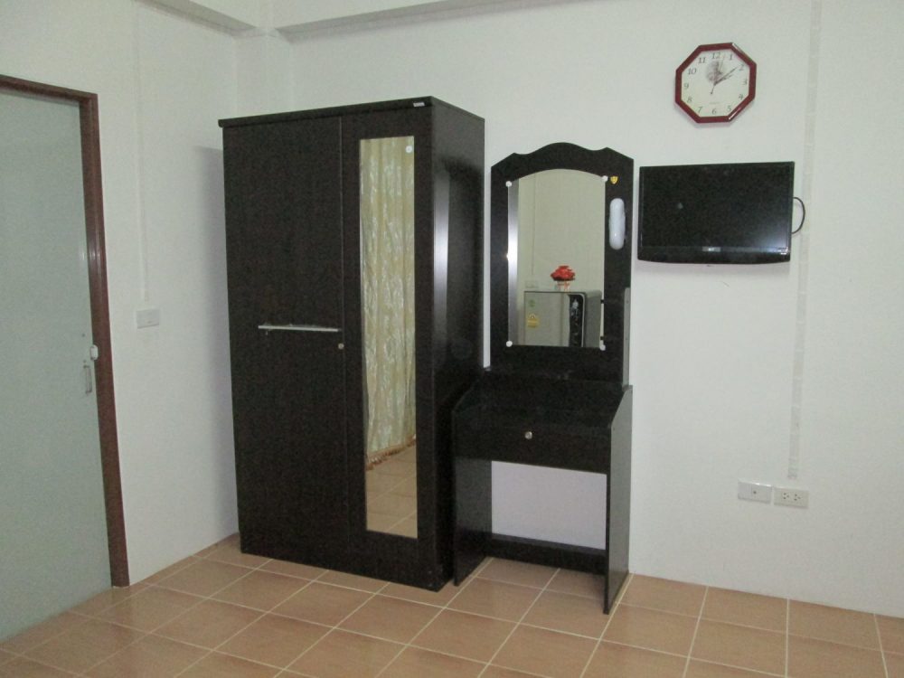 Apichat Place 干净,安全,氛围好,值得居住! !-5